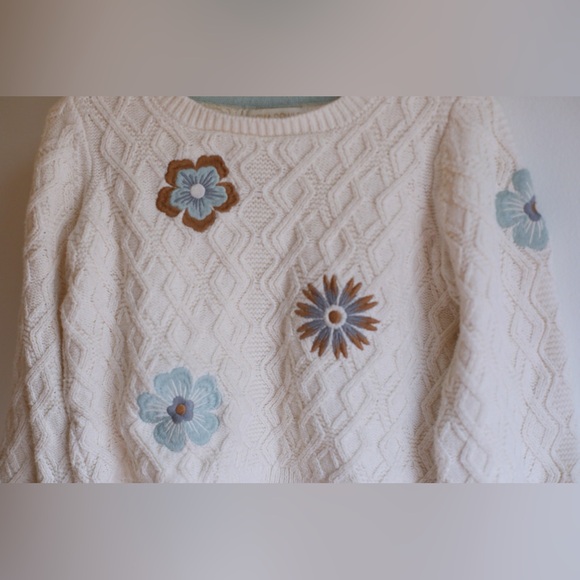 Cynthia Rowley Girls 3T Cream Cable Knit Floral Embroidered Sweater - Picture 3 of 5